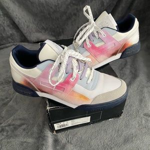 VERY RARE Reebok Workout plus Artists for Humanity size 10.5 mens